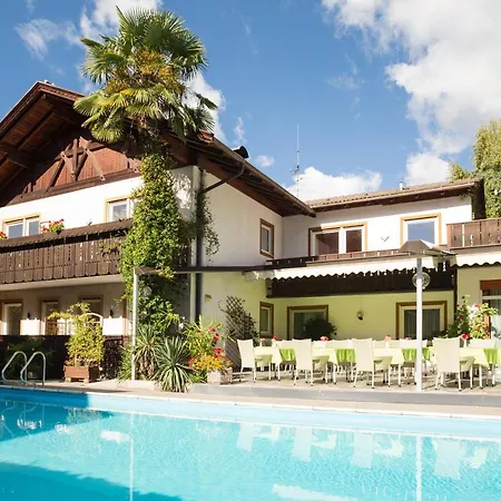 Gruberhof Hotel 3*